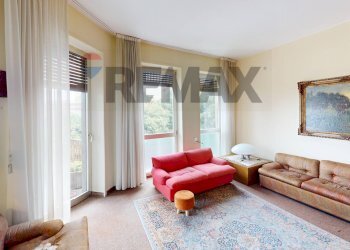 Soggiorno - Four-room apartment Piazza Castello
 
19, Pavia - photo 50