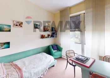Camera / camera da letto - Four-room apartment Piazza Castello
 
19, Pavia - photo 52
