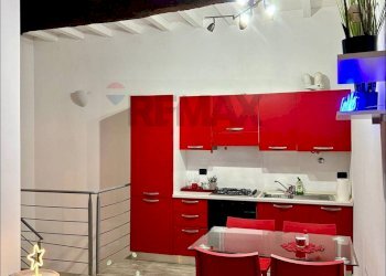 Sala da pranzo - Two-room apartment via Longobardi
 
4, Pavia - photo 1