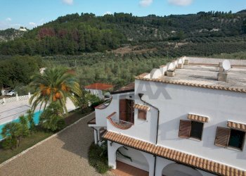 Casa all\'aperto - Villa Località Cerreglie
 
SNC, Peschici - photo 18