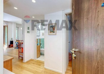 Hall / corridoio - Three-room apartment Via Meloria
 
14, Milano - photo 4