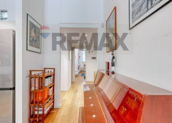 Hall / corridoio - Three-room apartment Via Meloria
 
14, Milano - photo 30