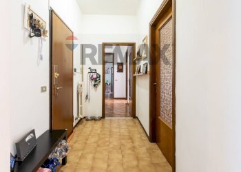 Hall / corridoio - Appartamento Via Milano
 
31, Salsomaggiore Terme - foto 24