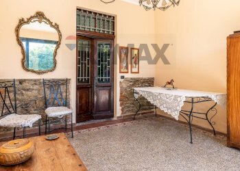 Sala da pranzo - Semi-detached house VIA MAZZINI
 
14, Brebbia - photo 2