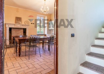Scale - Semi-detached house VIA MAZZINI
 
14, Brebbia - photo 3