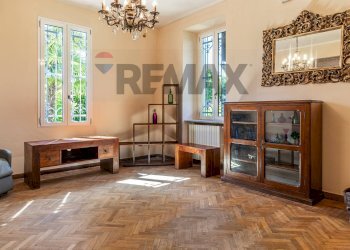 Soggiorno - Semi-detached house VIA MAZZINI
 
14, Brebbia - photo 9