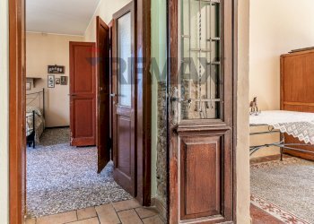 Hall / corridoio - Semi-detached house VIA MAZZINI
 
14, Brebbia - photo 12