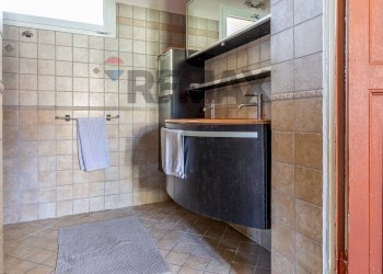 Bagno - Semi-detached house VIA MAZZINI
 
14, Brebbia - photo 17