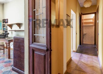 Hall / corridoio - Semi-detached house VIA MAZZINI
 
14, Brebbia - photo 23