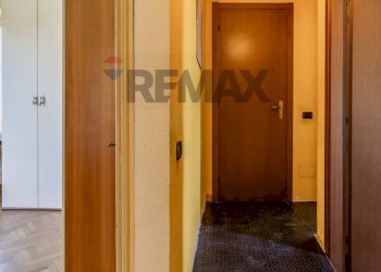 Hall / corridoio - Semi-detached house VIA MAZZINI
 
14, Brebbia - photo 34