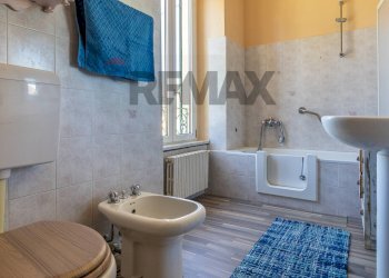 Bagno - Semi-detached house VIA MAZZINI
 
14, Brebbia - photo 42