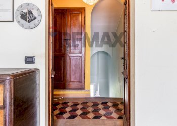 Hall / corridoio - Semi-detached house VIA MAZZINI
 
14, Brebbia - photo 45