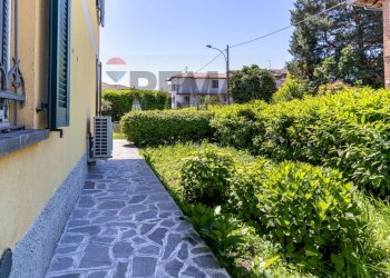 Giardino - Semi-detached house VIA MAZZINI
 
14, Brebbia - photo 57