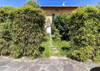 Giardino - Semi-detached house VIA MAZZINI
 
14, Brebbia - photo 61