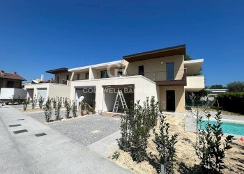FACCIATA - Villa a Schiera VIA COSTANTINO IL GRANDE
 
5, Desenzano del Garda - foto 8
