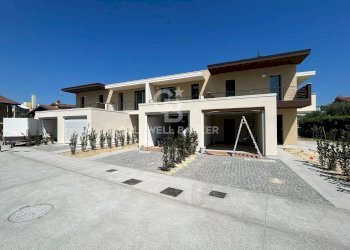 Foto 3 - Villa a Schiera VIA COSTANTINO IL GRANDE
 
5, Desenzano del Garda - foto 3