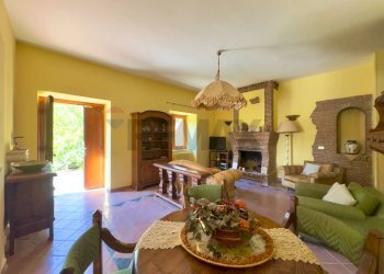 Sala da pranzo - Casa semi indipendente Via Ponticelli
4D, Avellino - foto 6