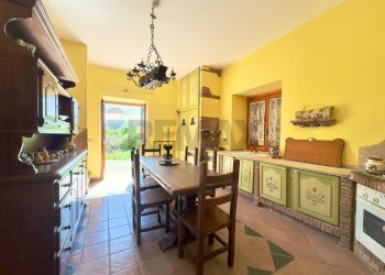 Sala da pranzo - Casa semi indipendente Via Ponticelli
4D, Avellino - foto 10