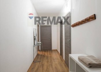 Hall / corridoio - Four-room apartment Piazzale dalla chiesa
15, Parma - photo 11
