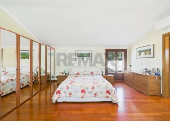 Camera / camera da letto - Semi-detached house strada f, Roma - photo 25