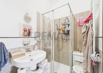 Bagno - Villa Bifamiliare via giuseppe impastato
 
35, Formello - foto 11