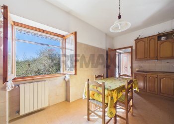 Sala da pranzo - Casa semi indipendente del frantoio
 
14, Formello - foto 11