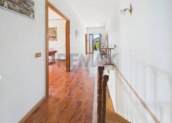 Hall / corridoio - Casa semi indipendente del frantoio
 
14, Formello - foto 16