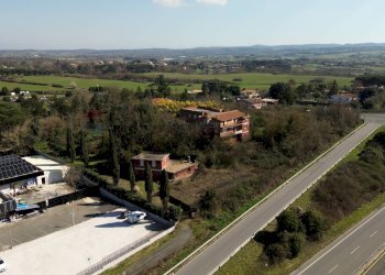 Edificio all\'aperto - Stable - Palace via guido rossa
 
10, Nepi - photo 3