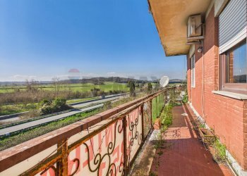 Balcone - Stable - Palace via guido rossa
 
10, Nepi - photo 9