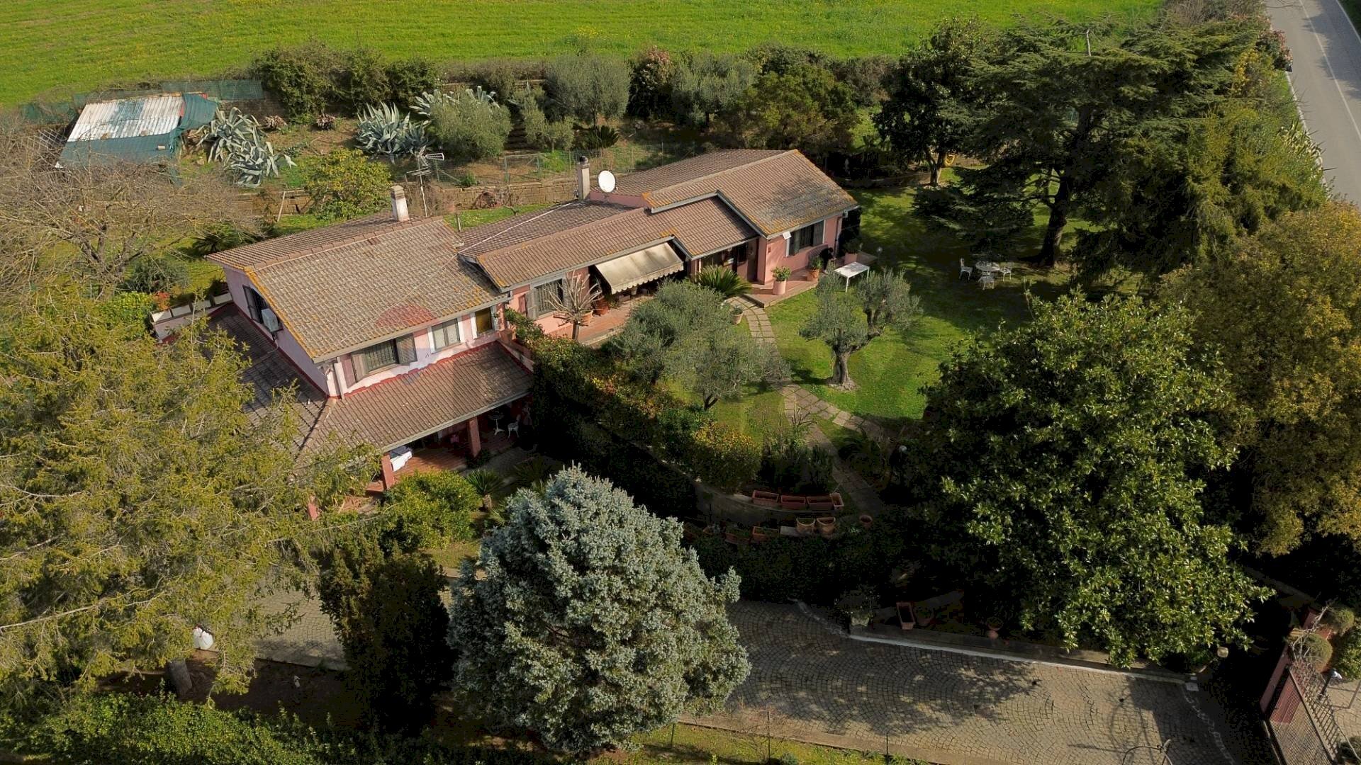 Casa all\'aperto - Villa Via formellese nord
 
8700, Formello - photo 1
