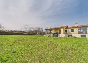 Giardino - Villa via marte
 
snc, Monterosi - foto 4