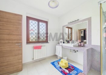 Bagno - Villa via marte
 
snc, Monterosi - foto 25