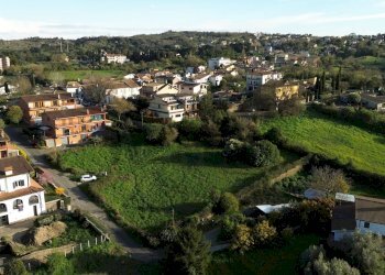 Edificio all\'aperto - Terreno agricolo via jacopo del duca
20, Campagnano di Roma - foto 1