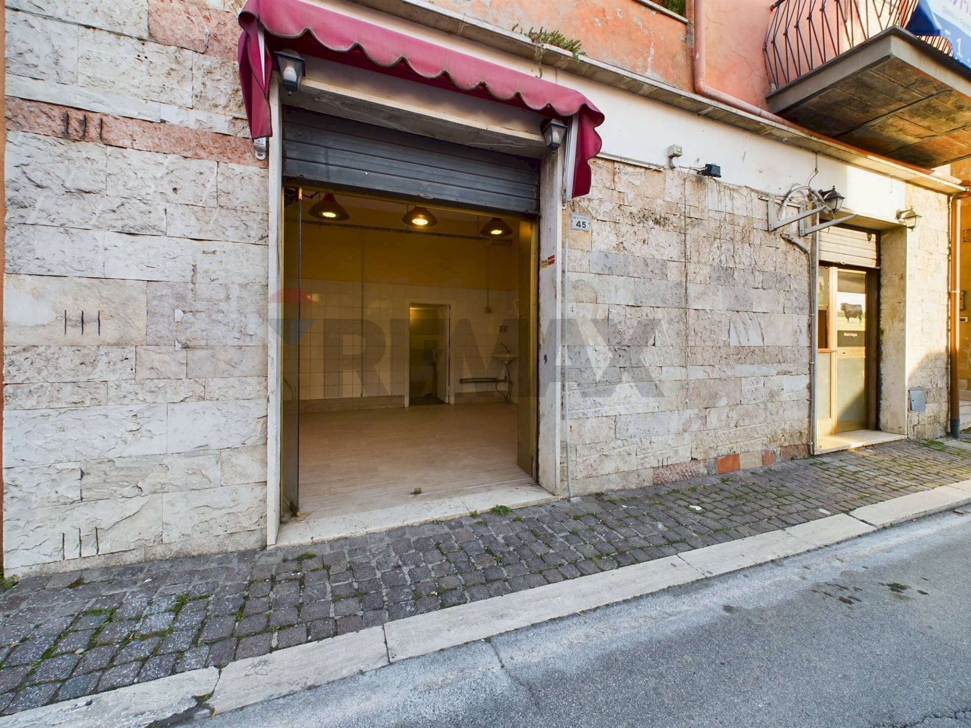 Edificio all\'aperto - Locale Commerciale Via della Villa
45, Formello - foto 3