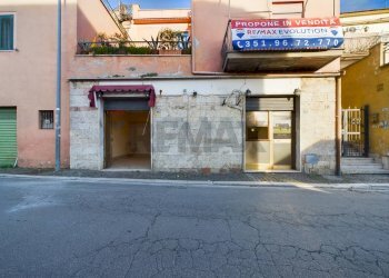 Edificio all\'aperto - Commercial Premises Via della Villa
45, Formello - photo 1