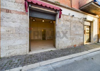 Edificio all\'aperto - Commercial Premises Via della Villa
45, Formello - photo 3