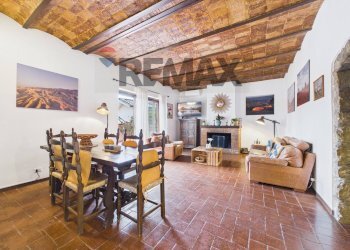 Sala da pranzo - Three-room apartment VIA MONTE DELLE GUGLIE
 
11, Morlupo - photo 1