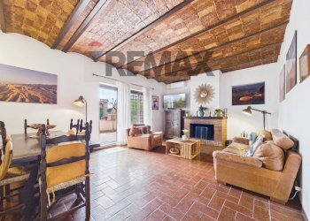 Sala da pranzo - Three-room apartment VIA MONTE DELLE GUGLIE
 
11, Morlupo - photo 6