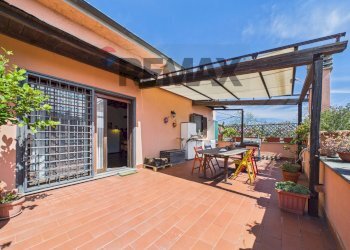 Terrazza - Three-room apartment VIA MONTE DELLE GUGLIE
 
11, Morlupo - photo 10