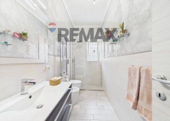Bagno - Trilocale VIA MONTEFIASCONE, Roma - foto 11