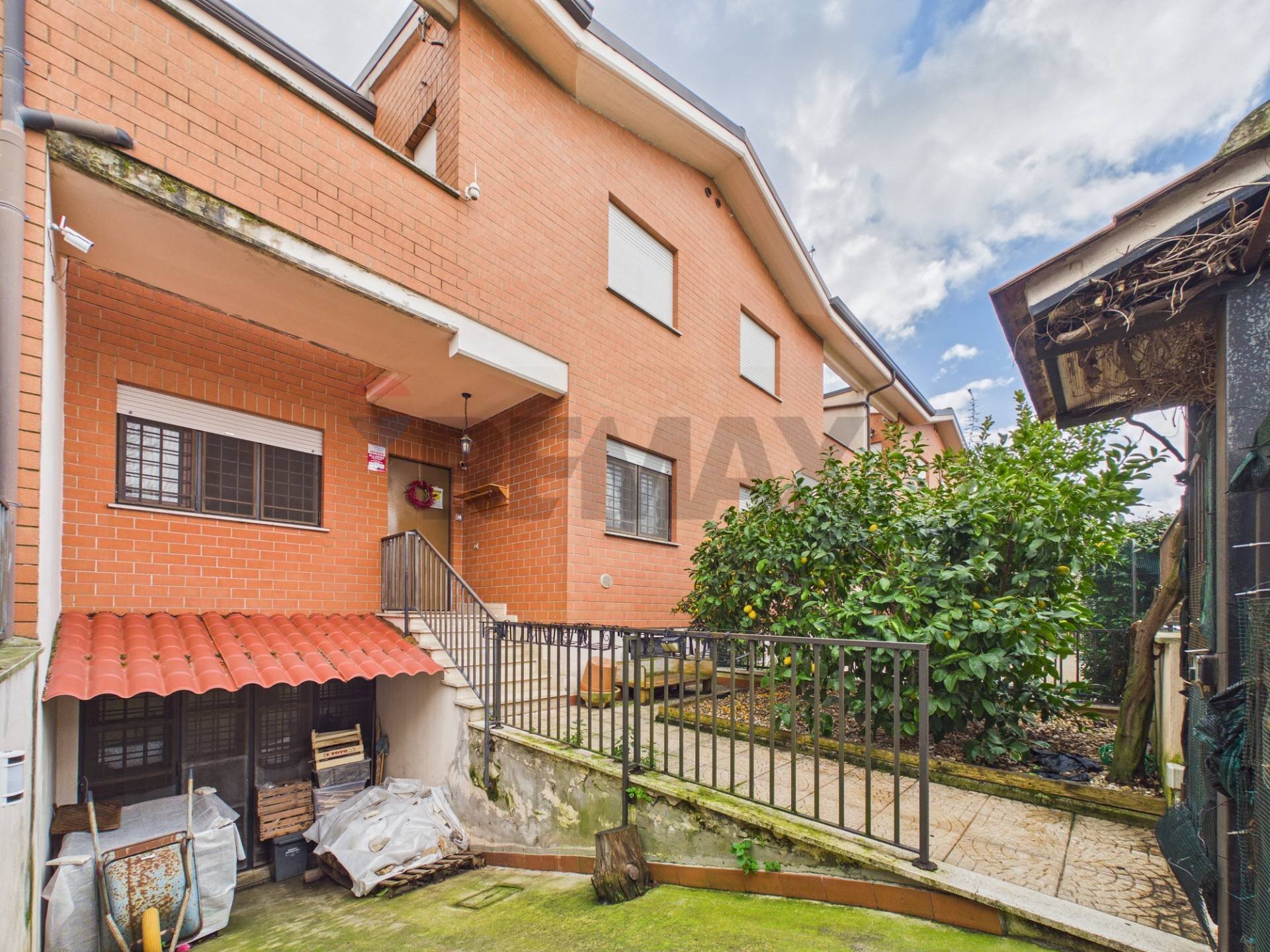 Edificio all\'aperto - Villa a Schiera Roma - foto 1
