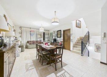 Sala da pranzo - Villa a Schiera Roma - foto 33