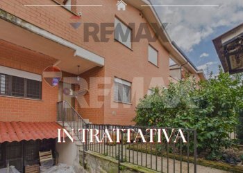 Edificio all\'aperto - Villa a Schiera Roma - foto 1