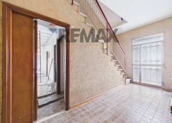 Scale - Three-room apartment Via Risorgimento
 
28, Sacrofano - photo 32