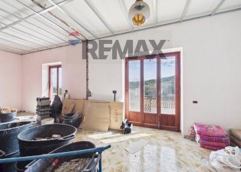 Sala da pranzo - Three-room apartment Via Risorgimento
 
28, Sacrofano - photo 38