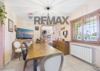 Sala da pranzo - Semi-detached house strada di macchiano
 
2, Campagnano di Roma - photo 6
