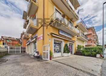 Edificio all\'aperto - Locale Commerciale Roma - foto 2