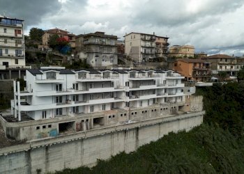 Edificio all\'aperto - Three-room apartment via a gramsci, Morlupo - photo 22