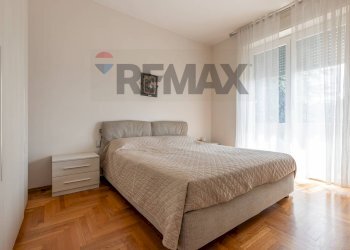 Camera / camera da letto - Four-room apartment via Cantù
 
5, Gallarate - photo 10