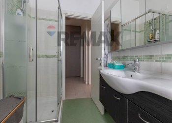 Bagno - Four-room apartment via Cantù
 
5, Gallarate - photo 17